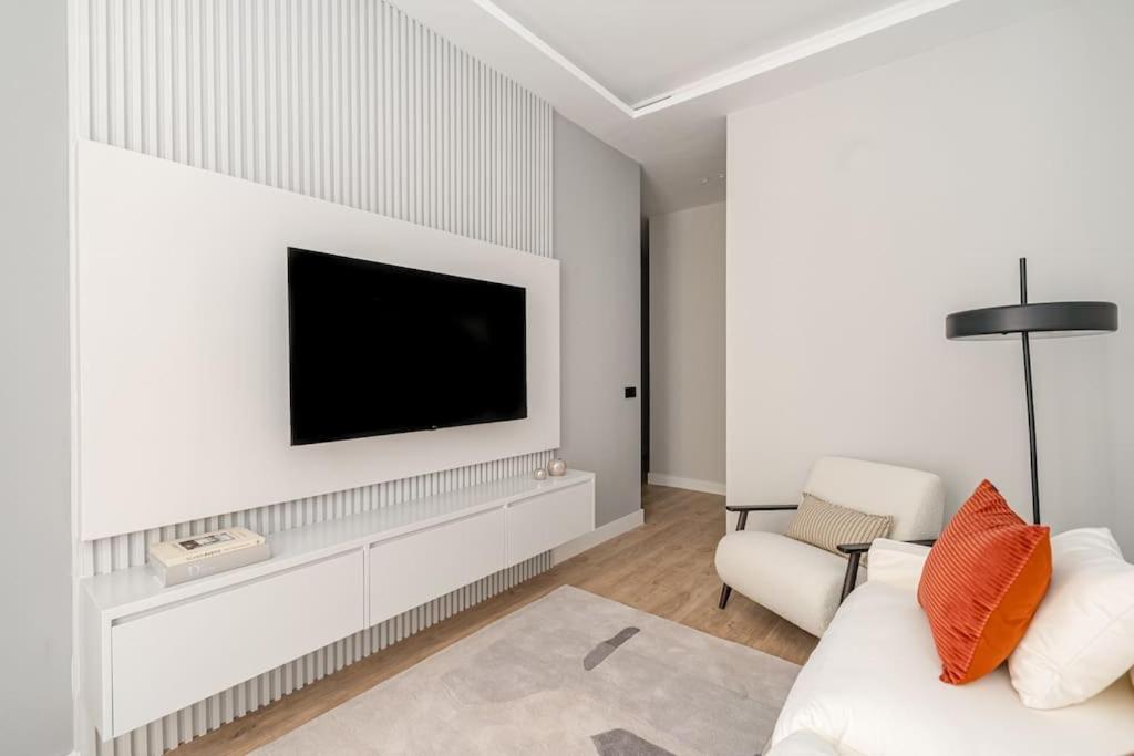 Centro XIII Calle De La Paz 2Br 2Bh Madrid Exterior photo